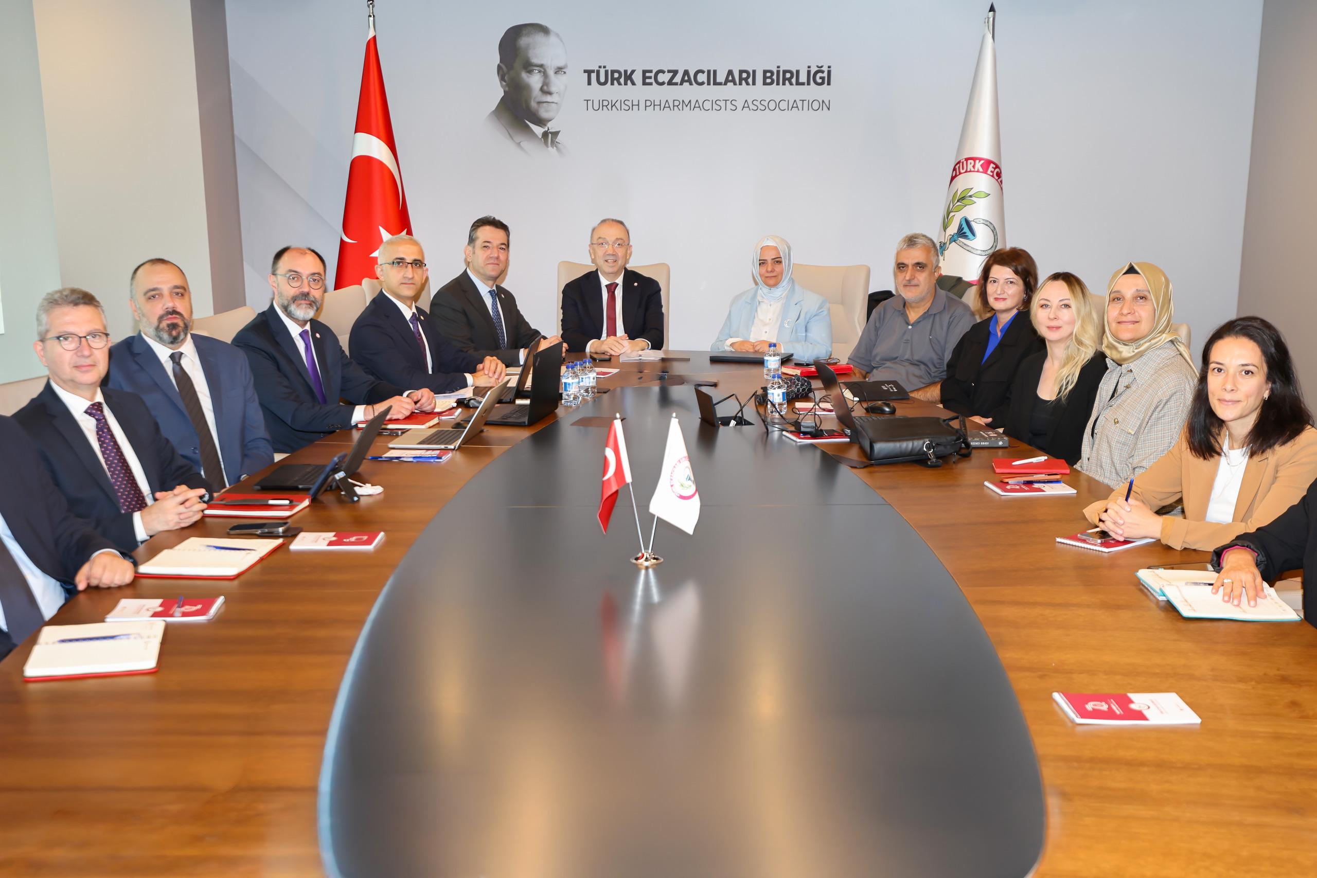 Türkiye İlaç ve Tıbbi Cihaz Kurumu ile Birliğimiz Arasında Ortak Çalışma Toplantısı Düzenlendi
