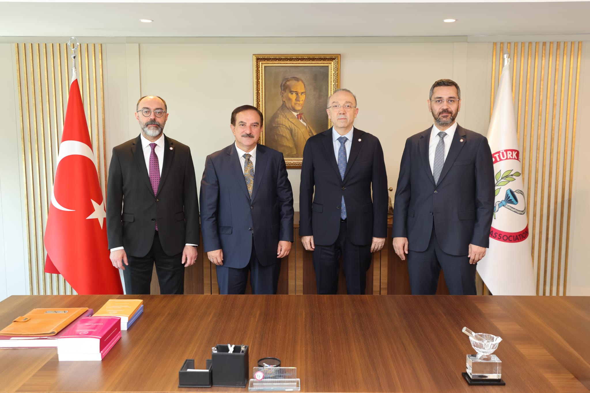 Cumhurbaşkanı Başdanışmanı ve Cumhurbaşkanlığı Sağlık Politikaları Kurulu Üyesi Sayın Ecz. Ahmet Selim Köroğlu'nun Birliğimizi Ziyareti